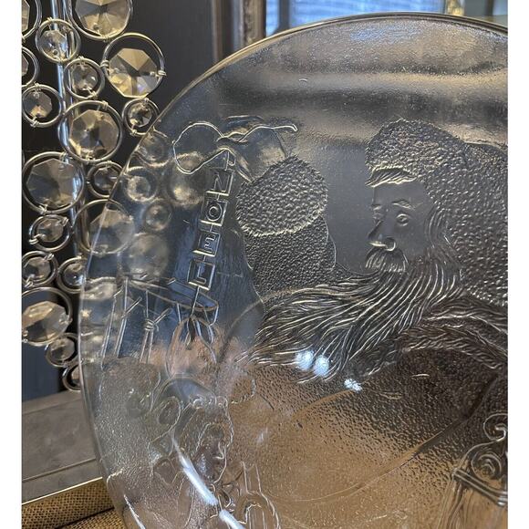 Vintage Libbey 13” Serving Platter Santa Claus Christmas Noel Etched Glass Serve - Picture 2 of 4